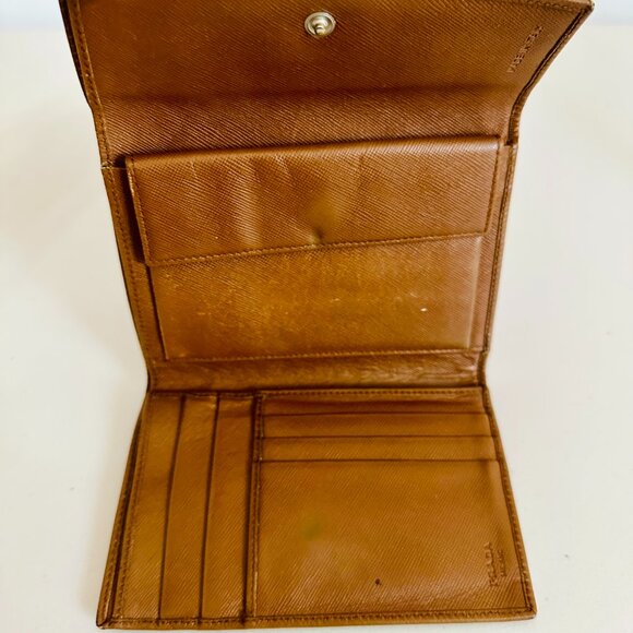AUTHENTIC PRADA MILANO TOBACCO SAFFIANO LEATHER TRIFOLD WALLET MADE IN ITALY - Picture 8 of 16